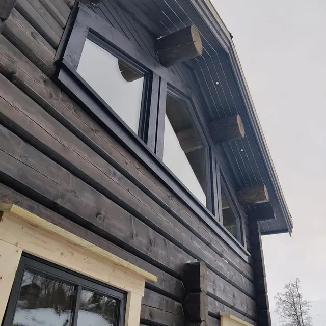 Del av tømmerhytte